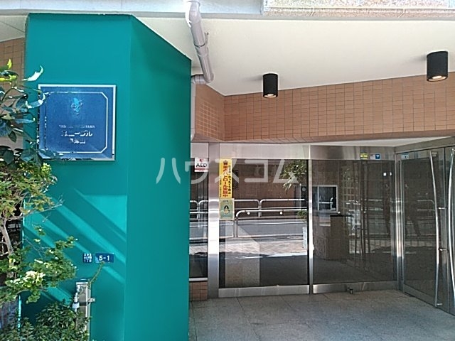 28/30 エントランス