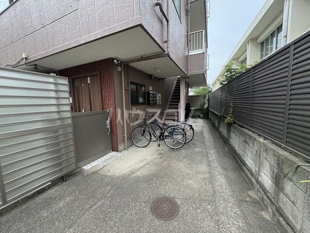 2/4 エントランス