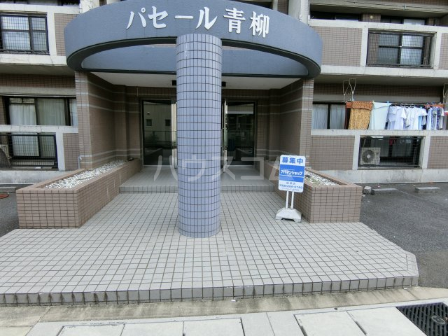 2/4 エントランス