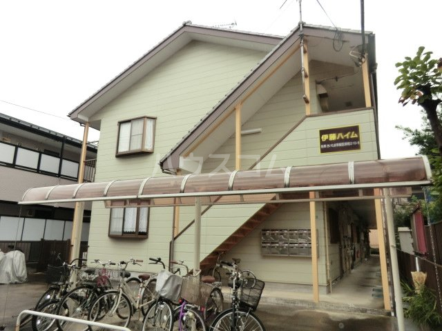 15/23 エントランス