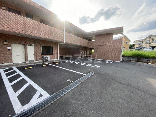 28/30 駐車場