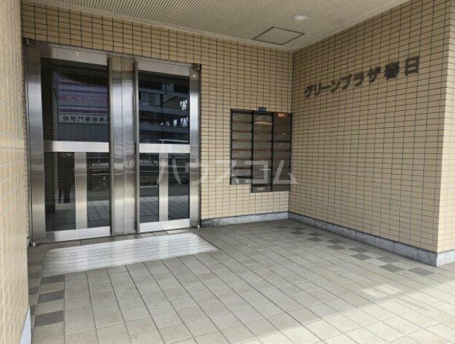 22/25 エントランス