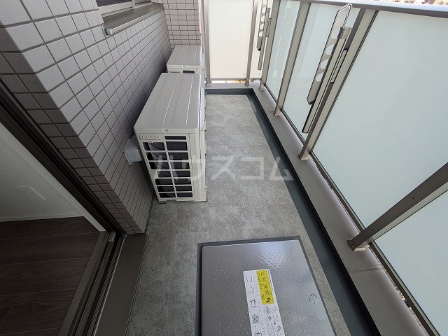 19/30 バルコニー