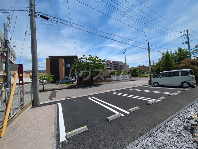 22/26 駐車場