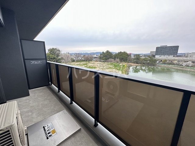 19/30 バルコニー