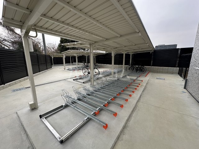 27/30 駐車場