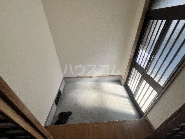 16/30 玄関