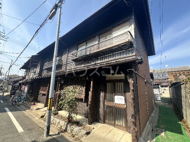 29/30 エントランス