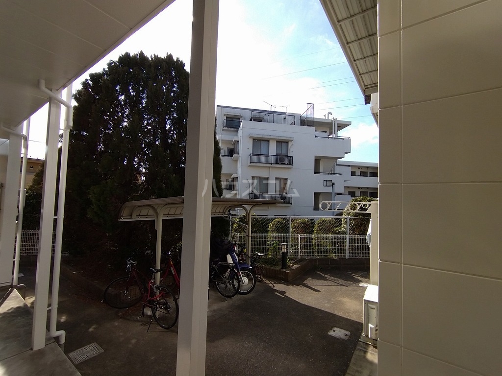 19/28 エントランス