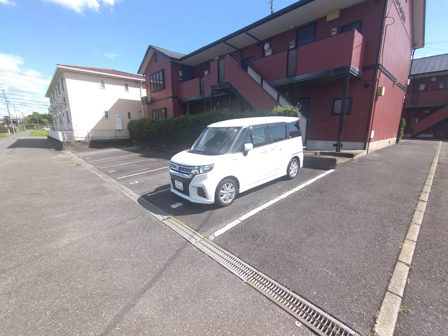 2/6 駐車場