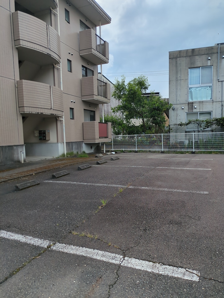 22/25 駐車場