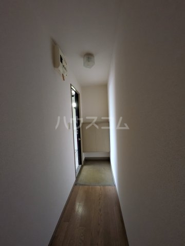 2/4 エントランス