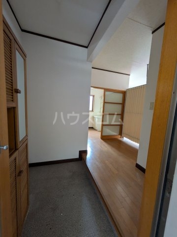 2/4 エントランス