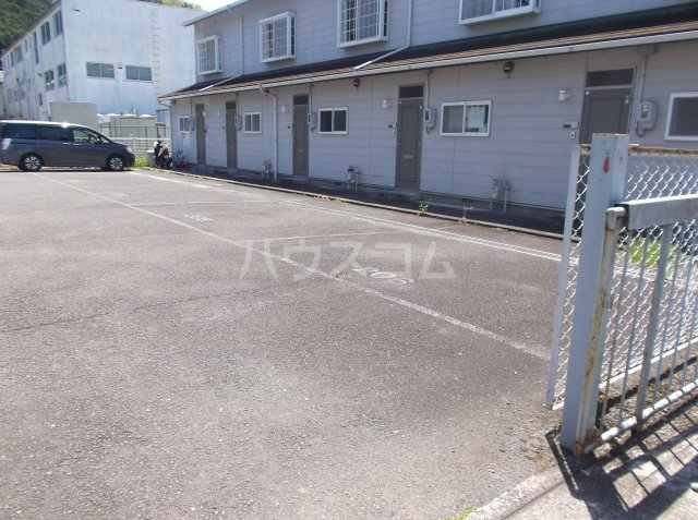 18/19 駐車場