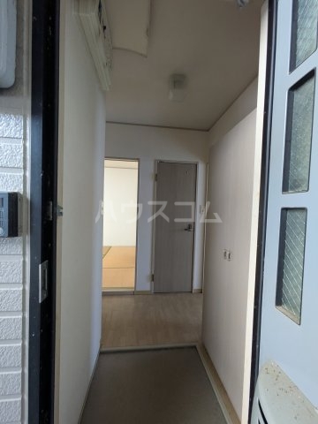 23/25 エントランス