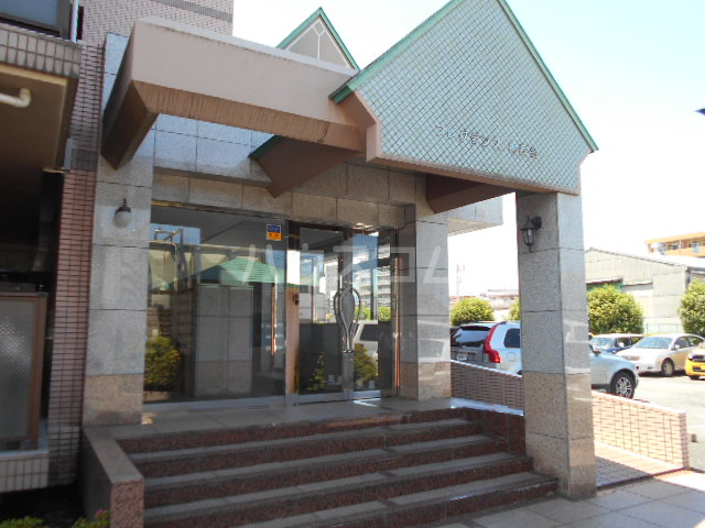 26/30 エントランス