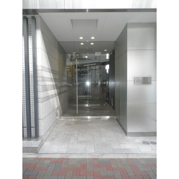 20/28 エントランス