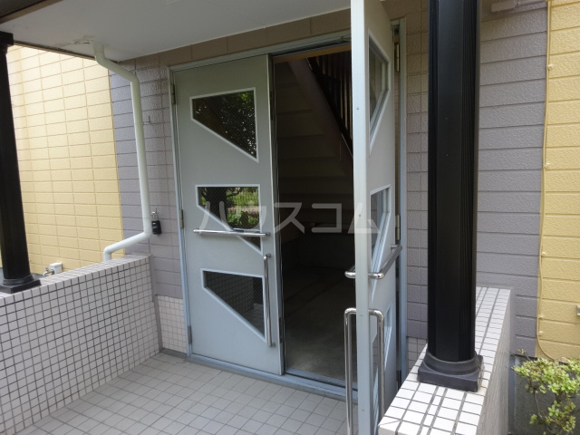 3/7 エントランス