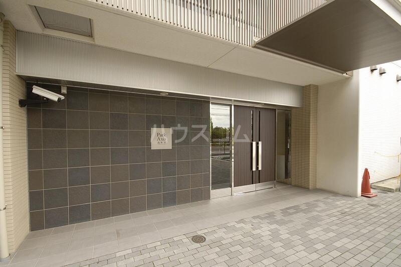 18/28 エントランス