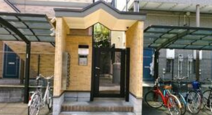 14/16 エントランス