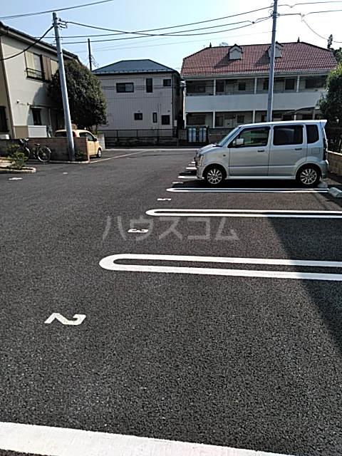 26/30 駐車場