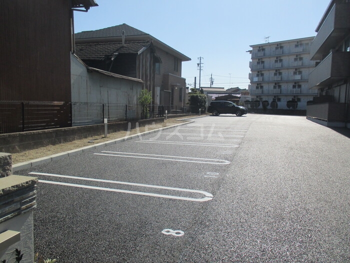 22/30 駐車場