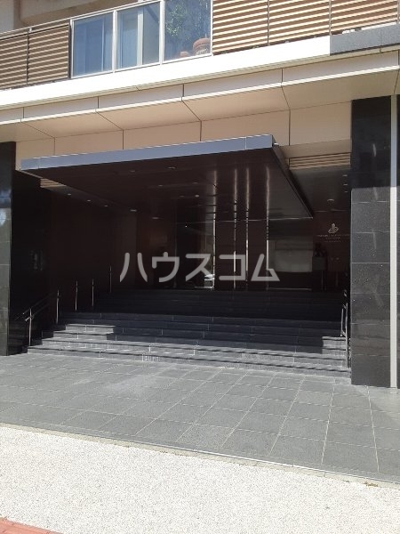 2/4 エントランス