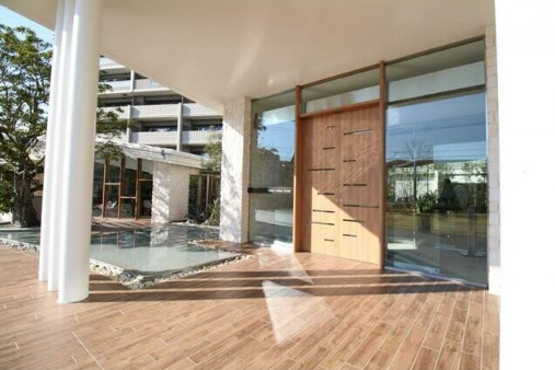 24/29 エントランス