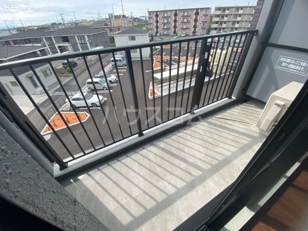 23/30 バルコニー