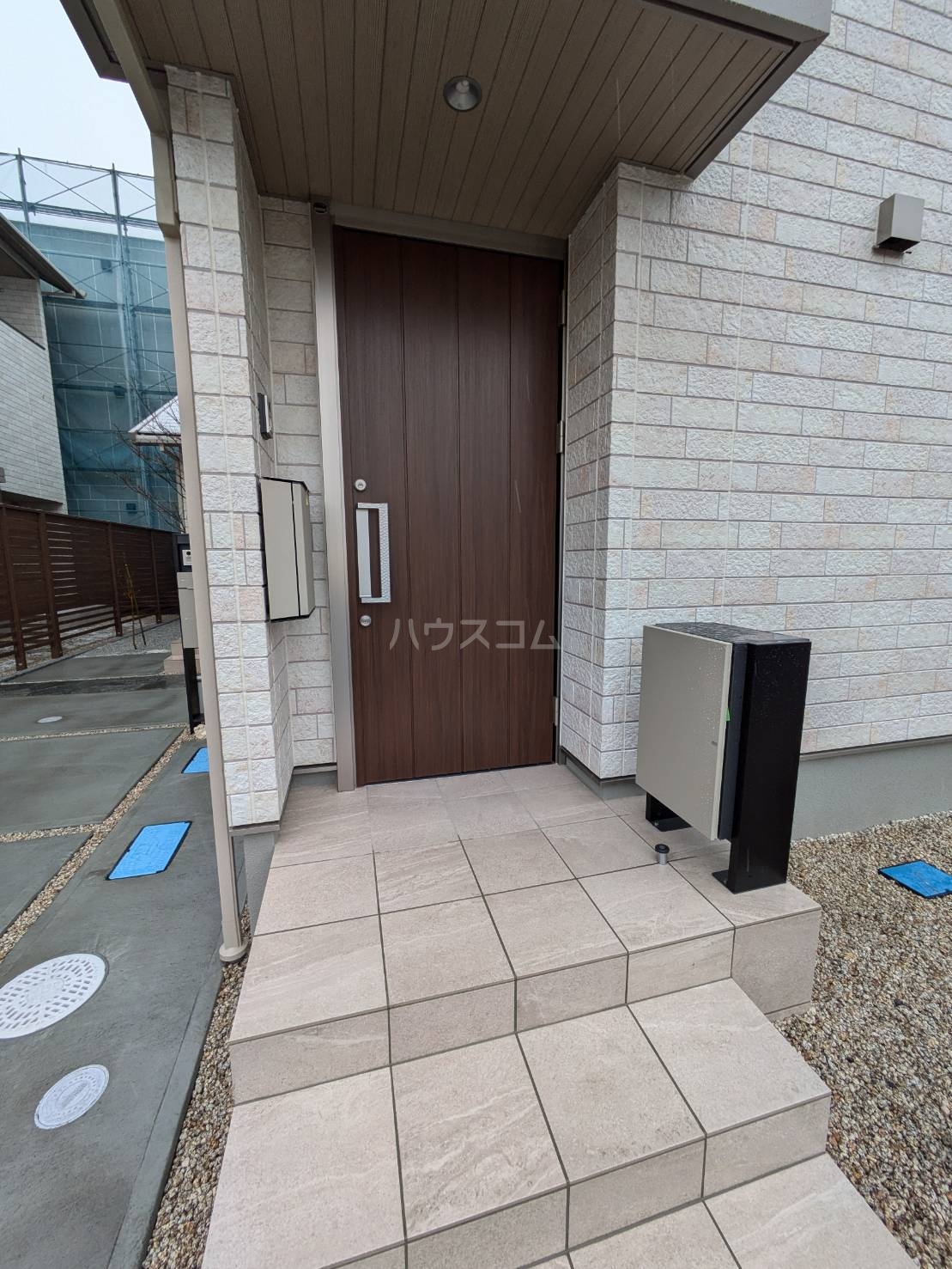 2/4 エントランス