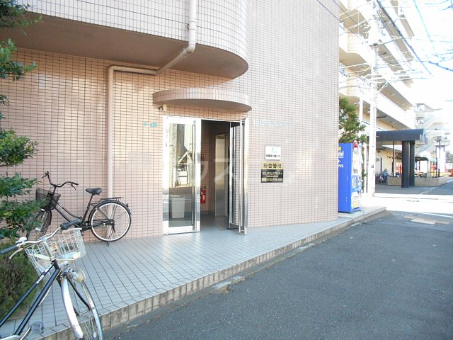 20/30 エントランス