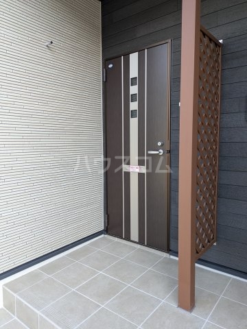 28/30 エントランス