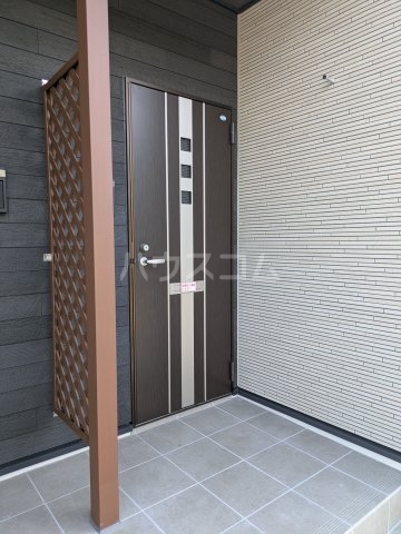 28/30 エントランス