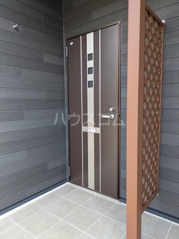 28/30 エントランス