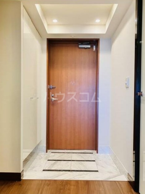 13/30 玄関