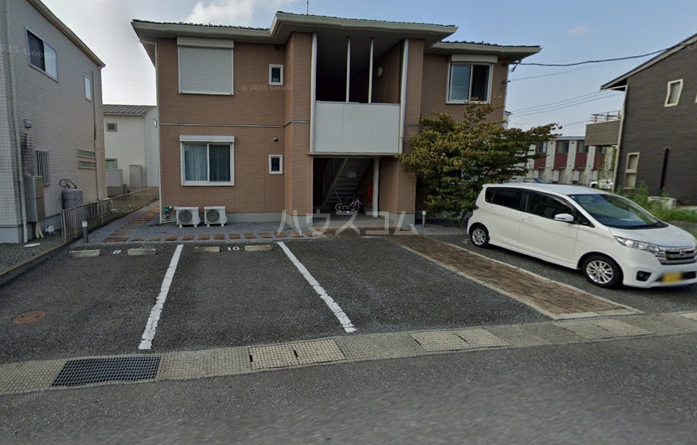 15/17 駐車場