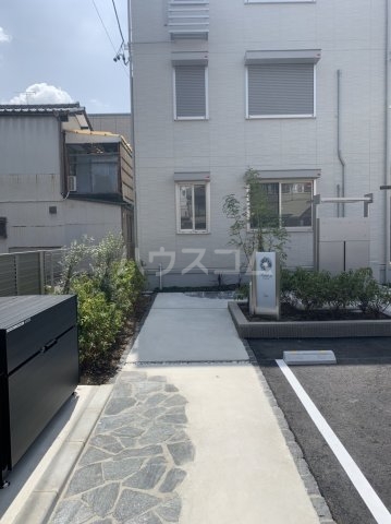 27/28 駐車場