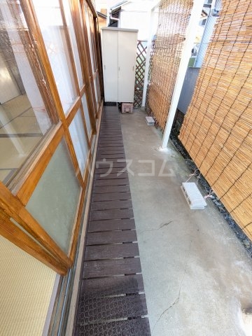 20/27 バルコニー