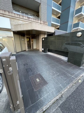 22/29 エントランス