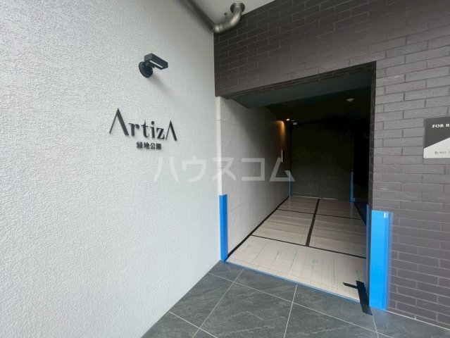 28/30 エントランス