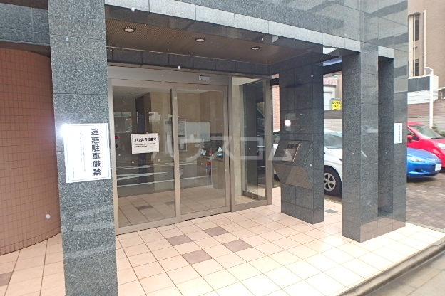 2/3 エントランス