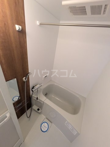 13/30 浴室