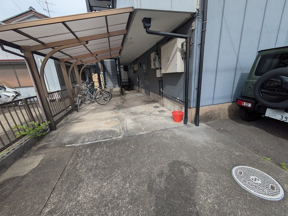 13/23 エントランス