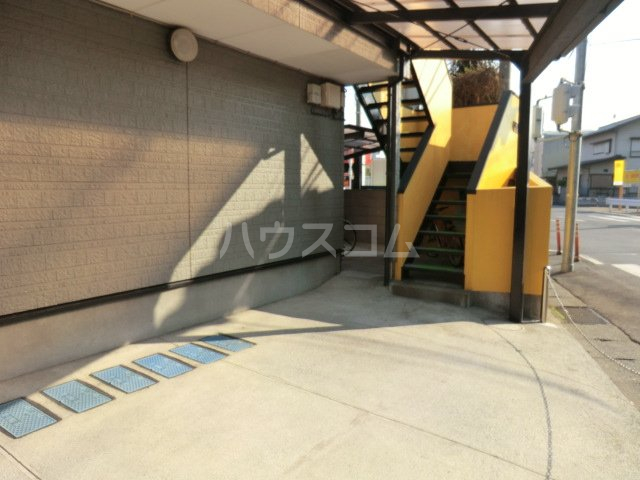 14/21 エントランス