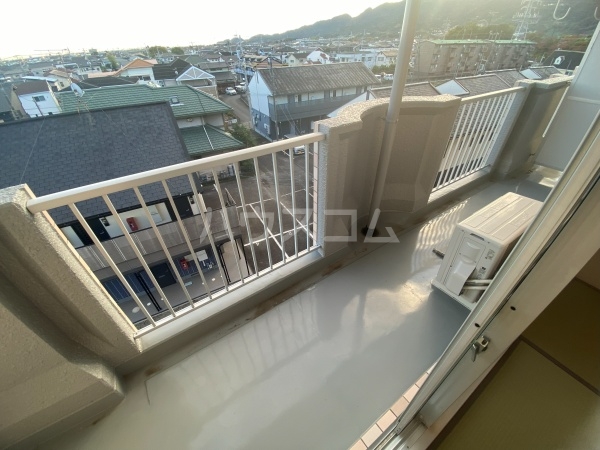 23/30 バルコニー