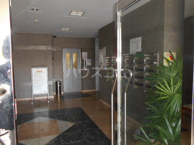 19/24 エントランス