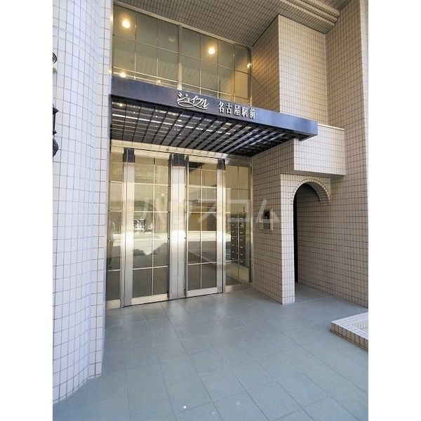 8/13 エントランス