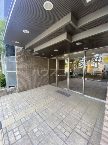 14/23 エントランス