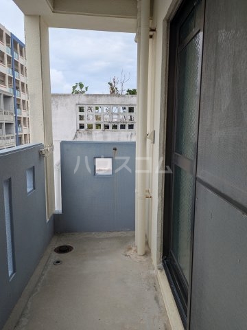 13/18 バルコニー