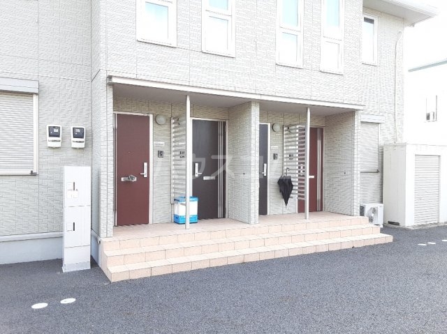 22/24 エントランス